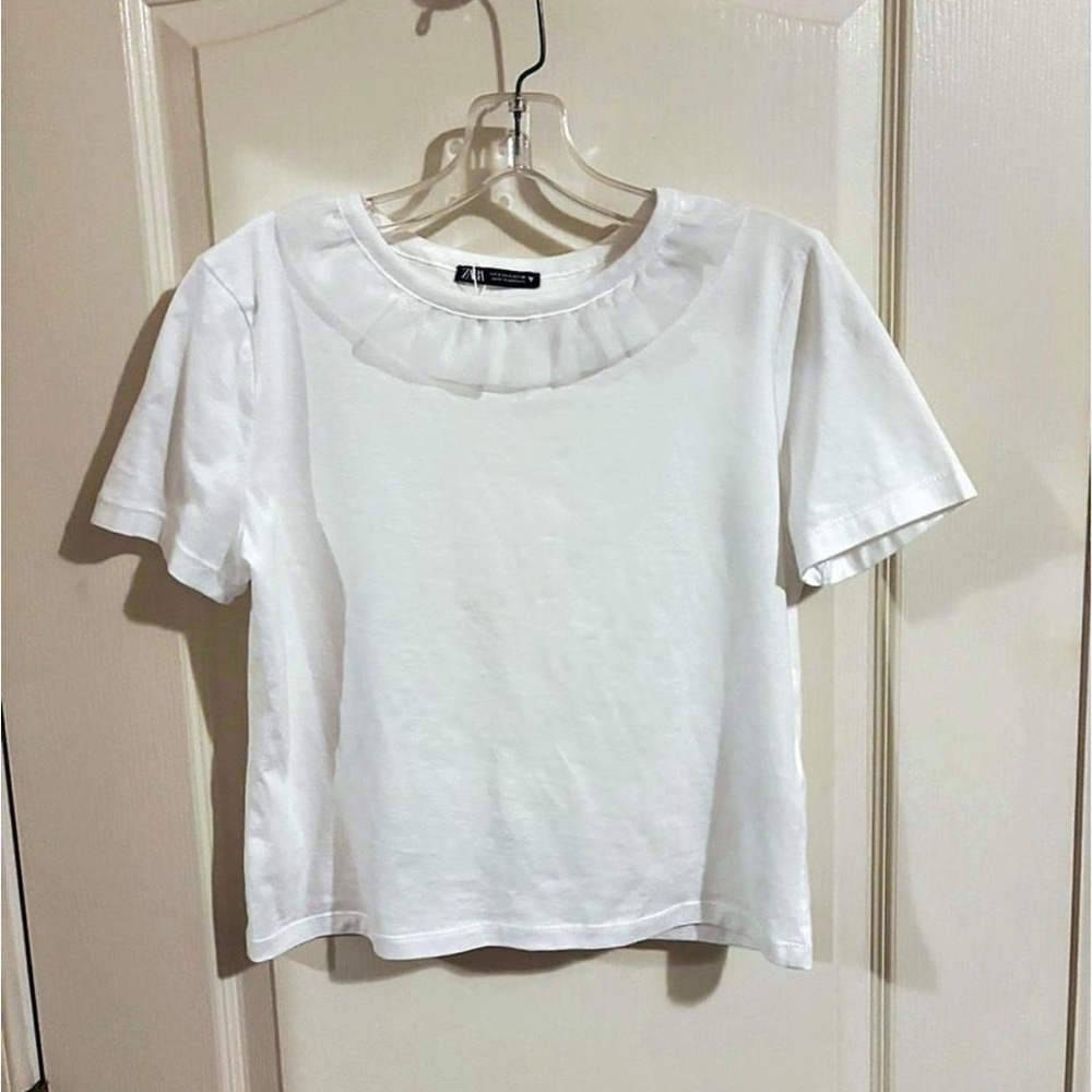 Zara sz S White Short Sleeve Top with Ruffled Neckline boxy cropped balletcore